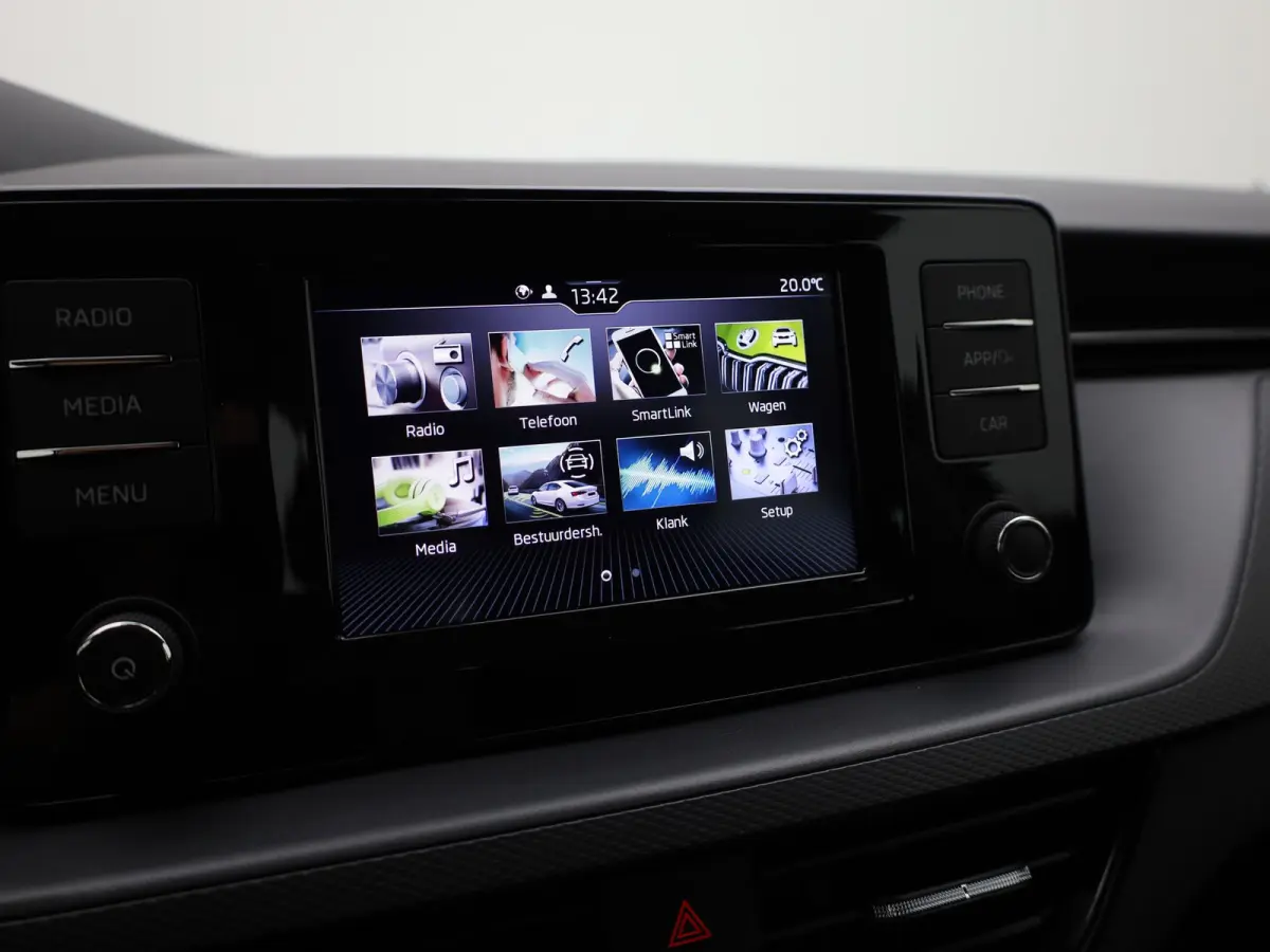 1.0 TSI Ambition | Apple Carplay/ Android Auto | Lane Assist | Cruise Control | Prijs Rijklaar!!