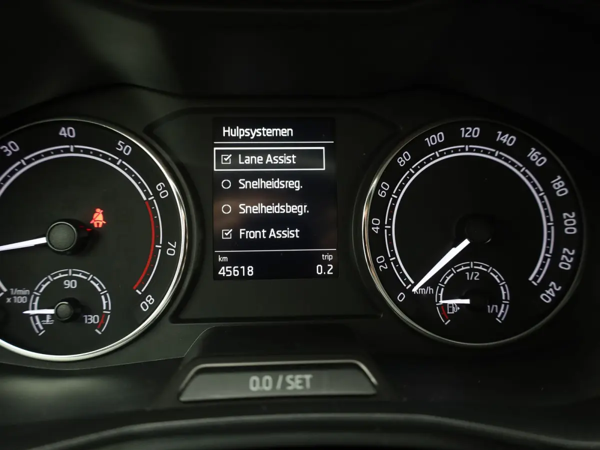 1.0 TSI Ambition | Apple Carplay/ Android Auto | Lane Assist | Cruise Control | Prijs Rijklaar!!