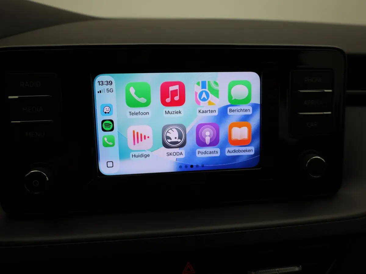 1.0 TSI Ambition | Apple Carplay/ Android Auto | Lane Assist | Cruise Control | Prijs Rijklaar!!