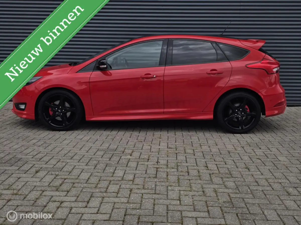 1.5 Red Edition ST LINE / PDC / NAP