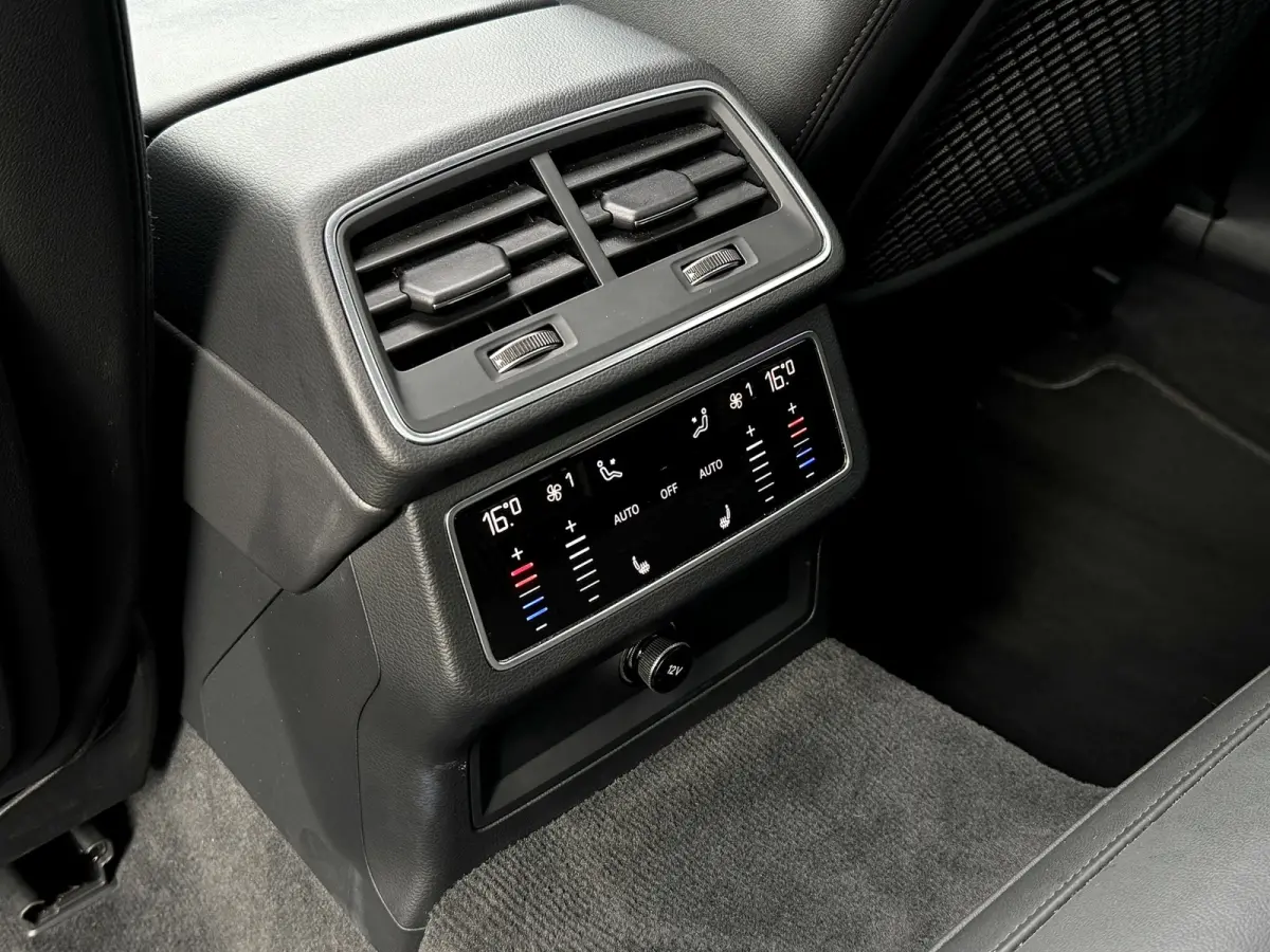 55 TFSI e quattro Competition | Pano | Sfeer | Carplay | Matrix LED | Dealer onderhouden | 360 | ACC | 1e eig.