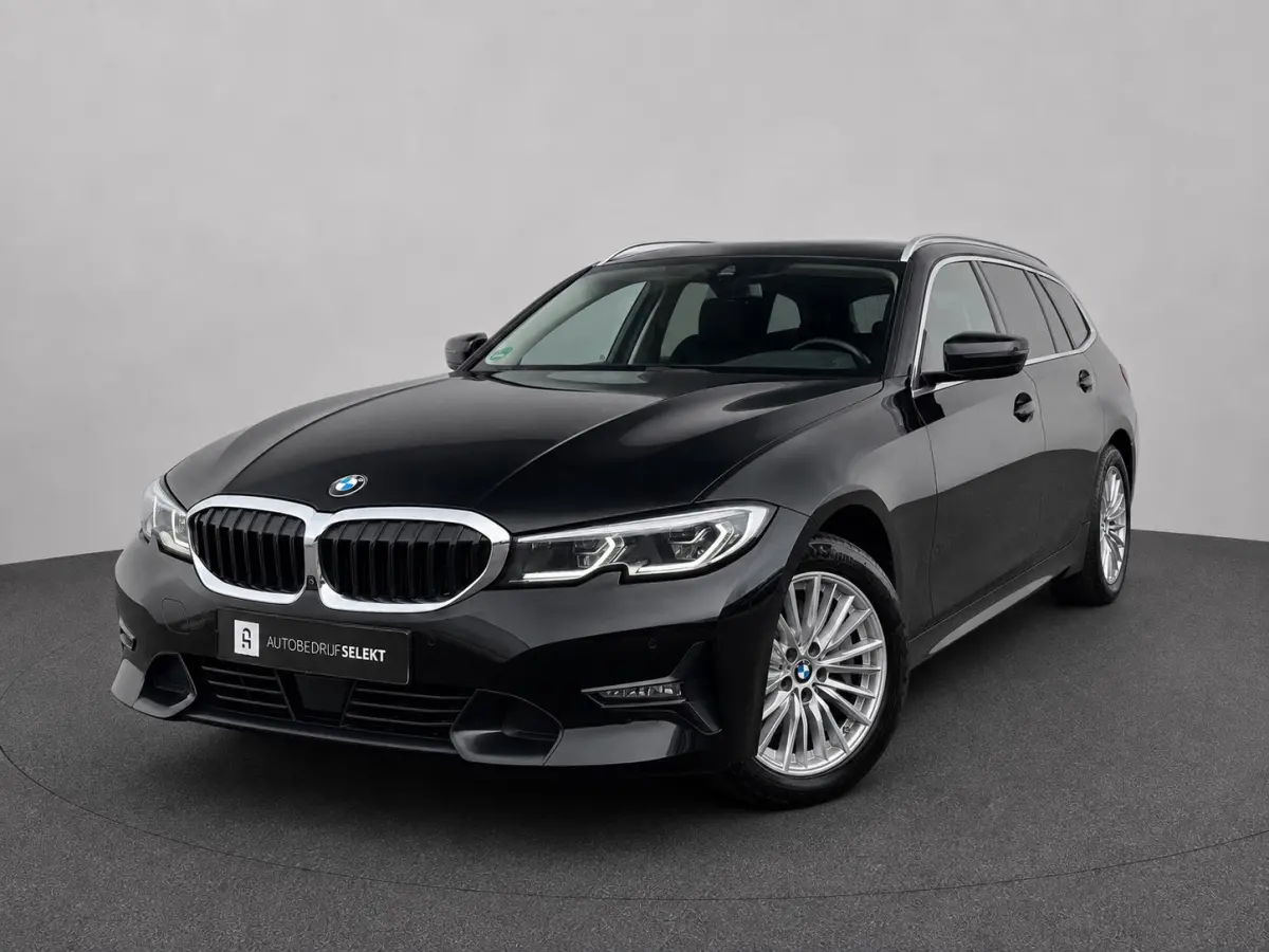 330e xDrive | Laser | Trekhaak | Head Up | 360 | Sfeerverlichting | Dodehoek | 1e eigenaar