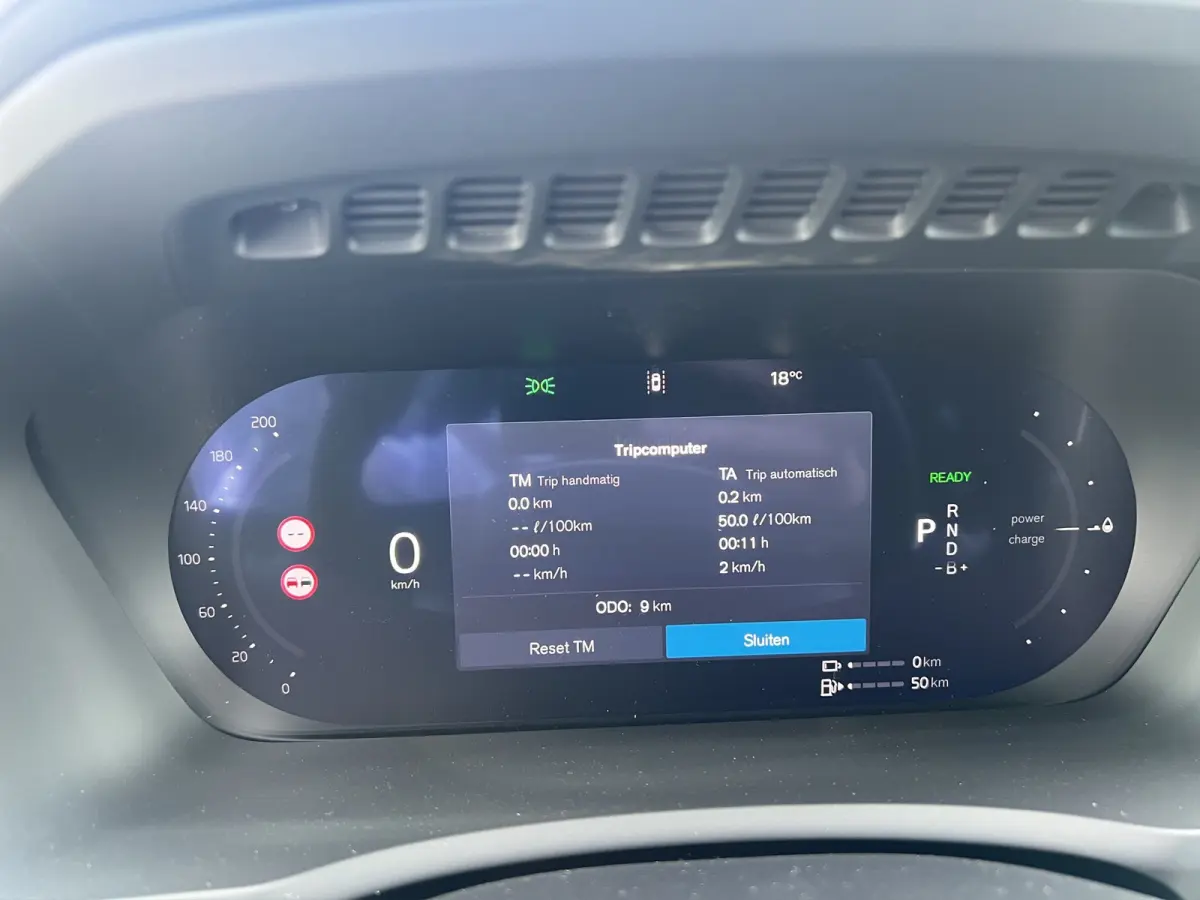 2.0 T8 Plug-in hybrid AWD Ultra Black Ed. Exec. | Bowers & Wilkins | Panoramadak | Luchtvering | Stoel + Stuur Verwarming | 360 Camera |