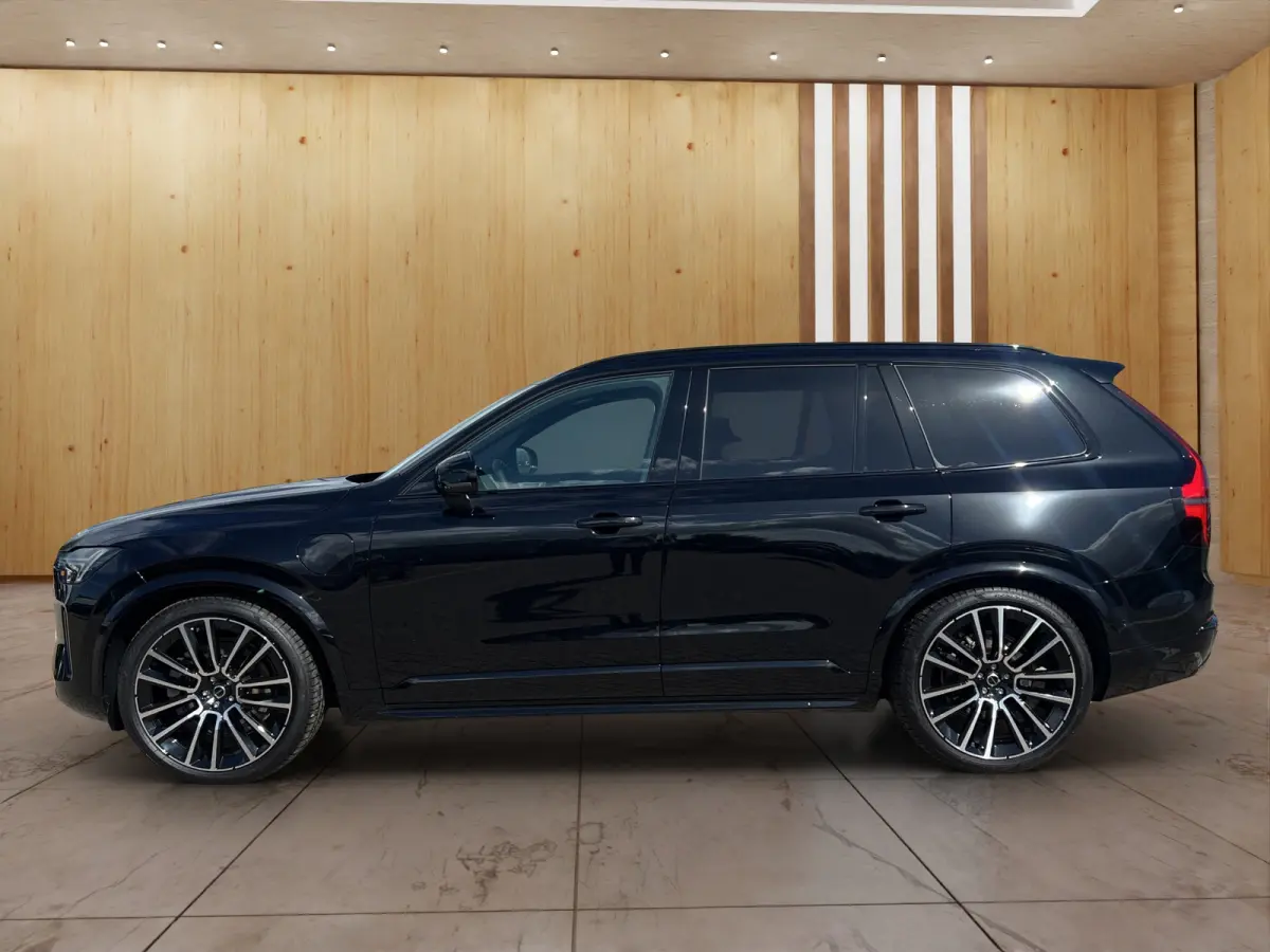2.0 T8 Plug-in hybrid AWD Ultra Black Ed. Exec. | Bowers & Wilkins | Panoramadak | Luchtvering | Stoel + Stuur Verwarming | 360 Camera |