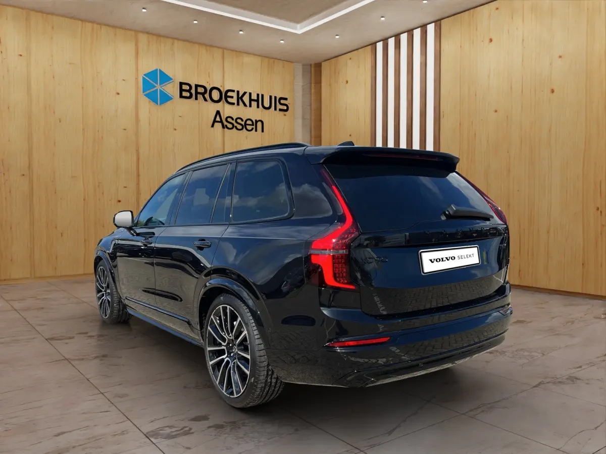 2.0 T8 Plug-in hybrid AWD Ultra Black Ed. Exec. | Bowers & Wilkins | Panoramadak | Luchtvering | Stoel + Stuur Verwarming | 360 Camera |