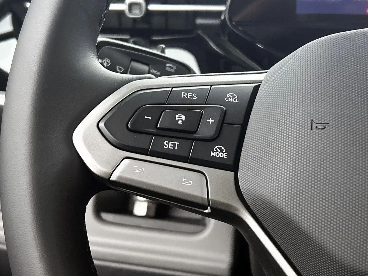 Pro Bulli Limited Edition LWB 7p. 286PK | Automaat | Airco | Trekhaak | Draadloos Apple Carplay/Android Auto | DAB+ | Keyless Acces | Stoelverwarming | Achteruitrijcamera | Diefstalalarm |