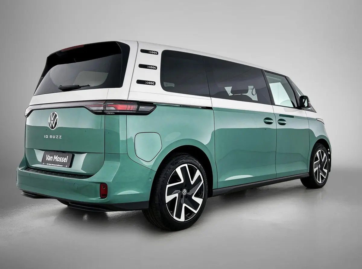 Pro Bulli Limited Edition LWB 7p. 286PK | Automaat | Airco | Trekhaak | Draadloos Apple Carplay/Android Auto | DAB+ | Keyless Acces | Stoelverwarming | Achteruitrijcamera | Diefstalalarm |