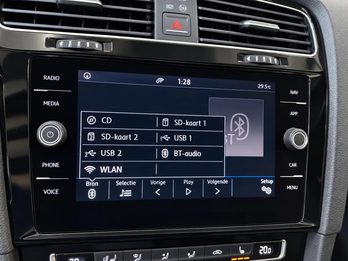 1.5 TSI Highline 150pk Automaat Panoramadak Trekhaak Navigatie Apple Carplay Android Auto Camera Parkeersensoren Adaptive Cruise Control Full Led Stoelverwarming Climate Control Lichtmetalen
