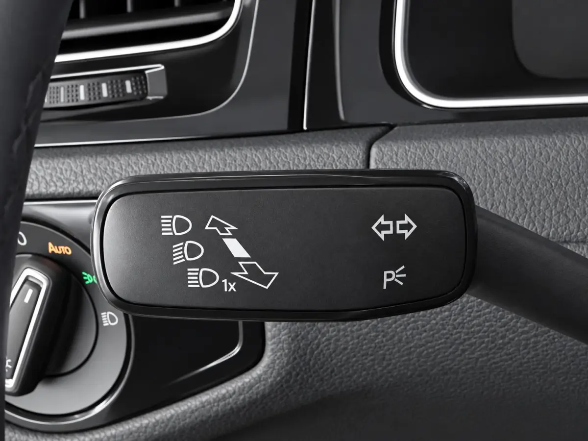 1.5 TSI Highline 150pk Automaat Panoramadak Trekhaak Navigatie Apple Carplay Android Auto Camera Parkeersensoren Adaptive Cruise Control Full Led Stoelverwarming Climate Control Lichtmetalen