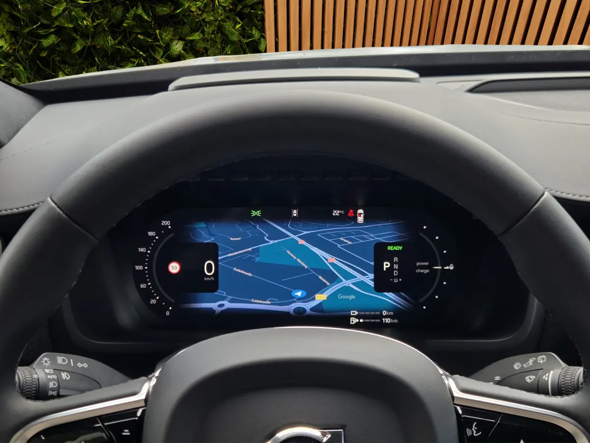 2.0 T8 Plug-in hybrid AWD Ultra Dark Exec. Ed. | Luchtvering | Bowers&Wilkins | Massage/ventilatie | 22" Velgen