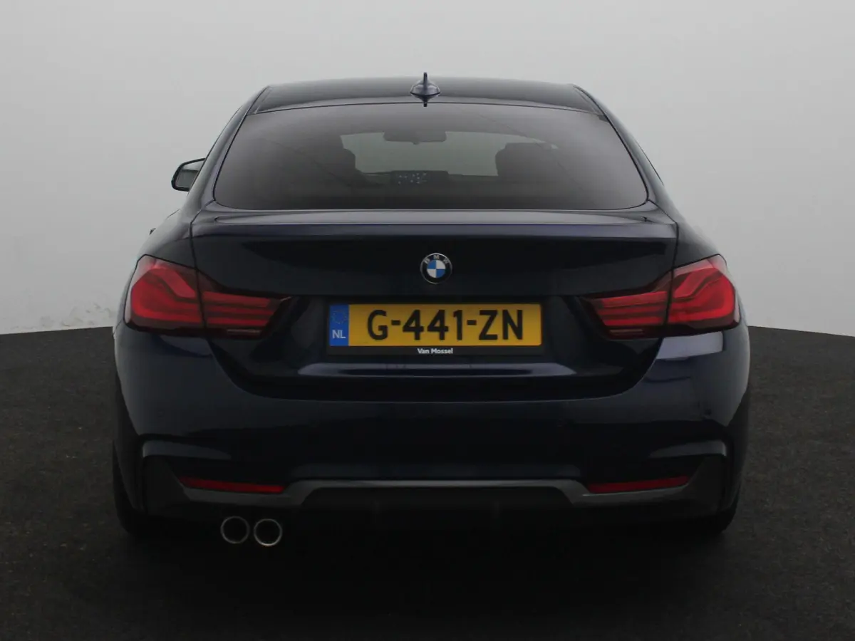 420i High Executive Edition | Automaat | Head-Up Display | Achteruitrijcamera | Lederen Bekleding | Lichtmetalen Velgen |