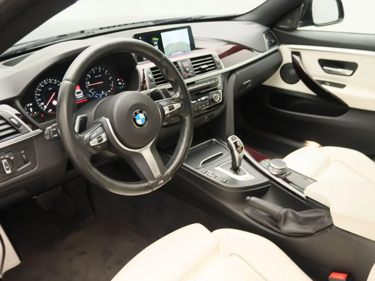 420i High Executive Edition | Automaat | Head-Up Display | Achteruitrijcamera | Lederen Bekleding | Lichtmetalen Velgen |