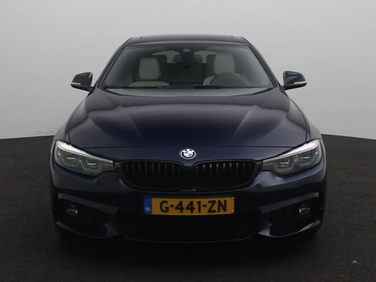 420i High Executive Edition | Automaat | Head-Up Display | Achteruitrijcamera | Lederen Bekleding | Lichtmetalen Velgen |