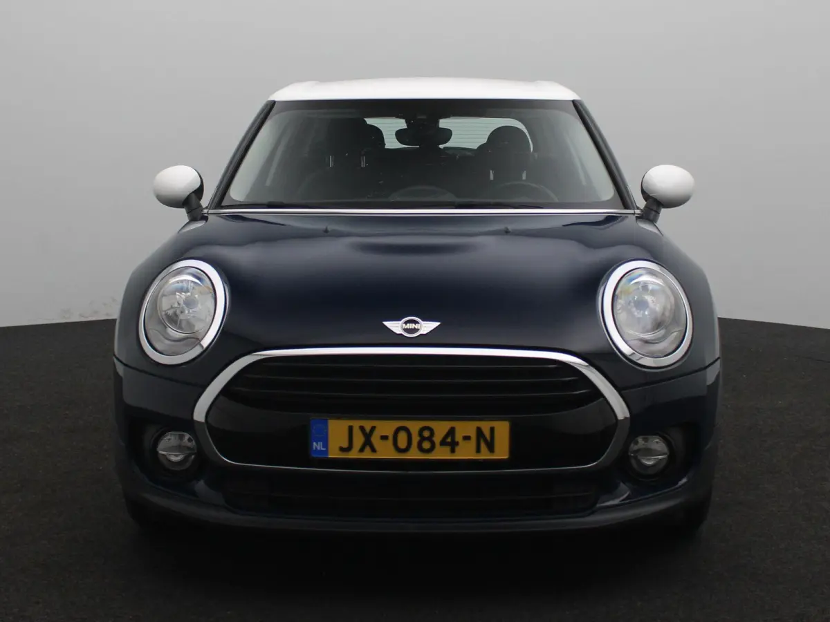 1.5 Cooper Business | Airconditioning | Cruise Control | Lichtmetalen Velgen | Navigatie |