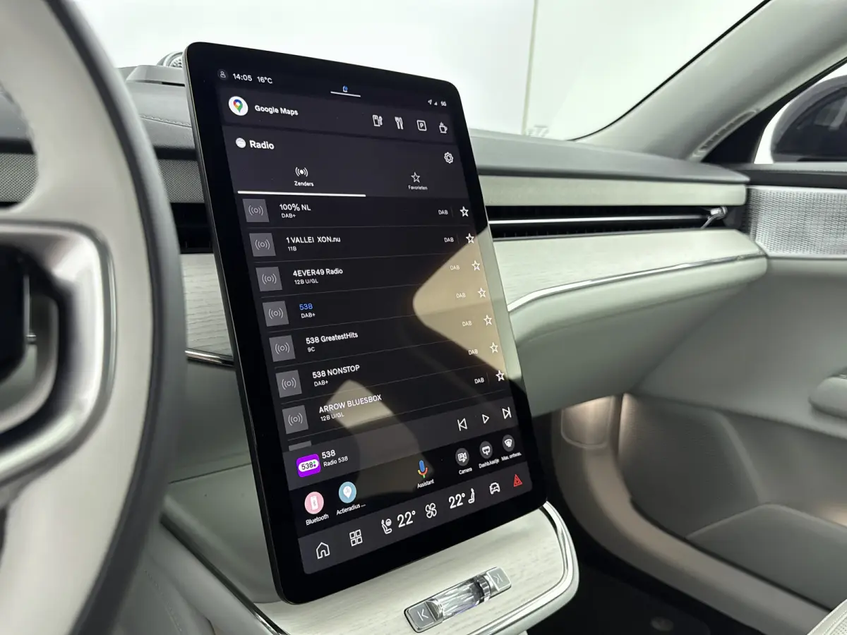 Single Motor Extended Range Ultra 92 kWh | Park Pilot Assist |  Pilot Assist | Bowers & Wilkins audio | 22 inch 5-Y-spaaks Glossy Black Diamond Cut |