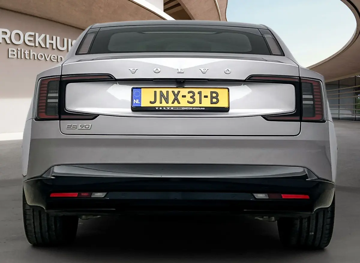 Single Motor Extended Range Ultra 92 kWh | Park Pilot Assist |  Pilot Assist | Bowers & Wilkins audio | 22 inch 5-Y-spaaks Glossy Black Diamond Cut |
