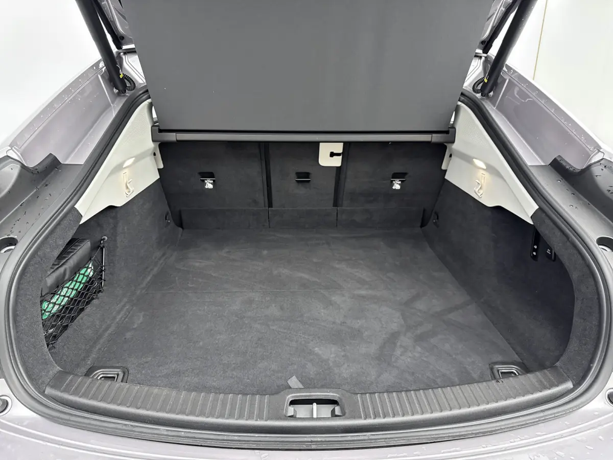 Single Motor Extended Range Ultra 92 kWh | Park Pilot Assist |  Pilot Assist | Bowers & Wilkins audio | 22 inch 5-Y-spaaks Glossy Black Diamond Cut |