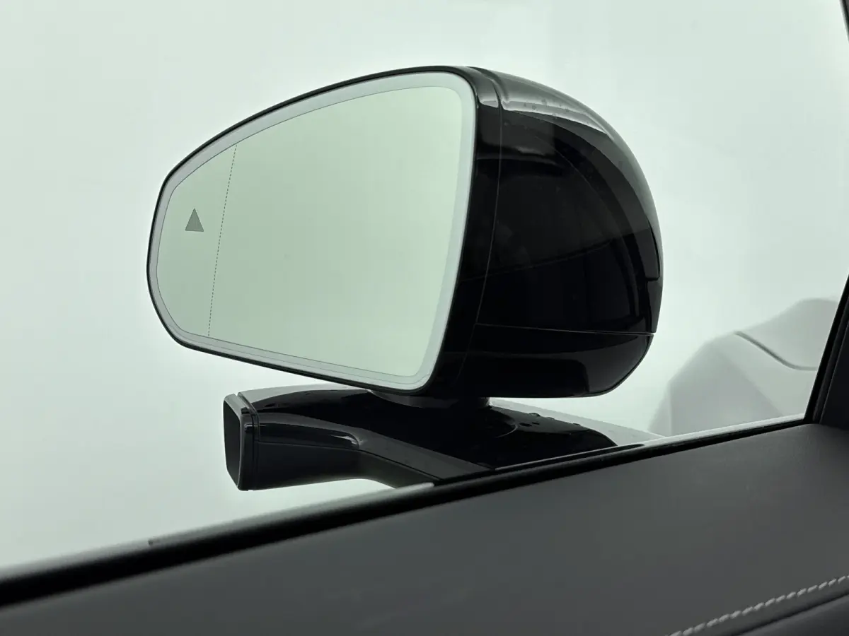 Single Motor Extended Range Ultra 92 kWh | Park Pilot Assist |  Pilot Assist | Bowers & Wilkins audio | 22 inch 5-Y-spaaks Glossy Black Diamond Cut |