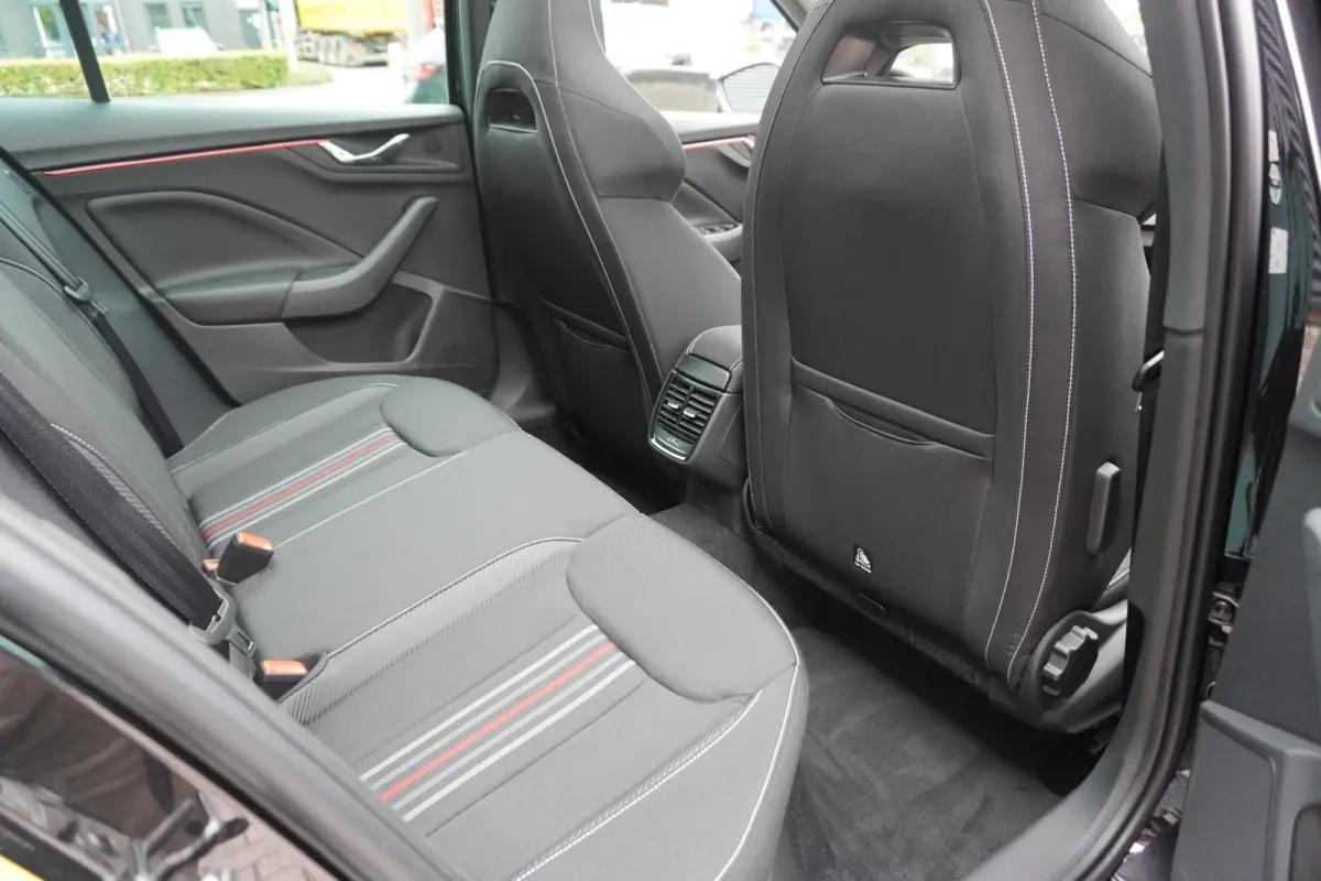 1.0 TSI 115pk DSG Monte Carlo | Winter Premium Pakket & Charging | Trekhaak