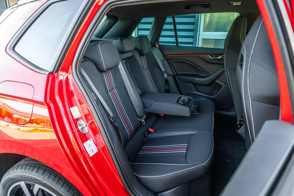 1.0 TSI 115pk DSG Monte Carlo | Winter Pakket Plus | 18" Velgen
