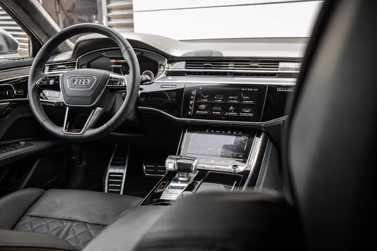 4.0 TFSI 571pk quattro | Panoramadak | B&O | Stoelmassage | Carbon Interieur | Luchtvering