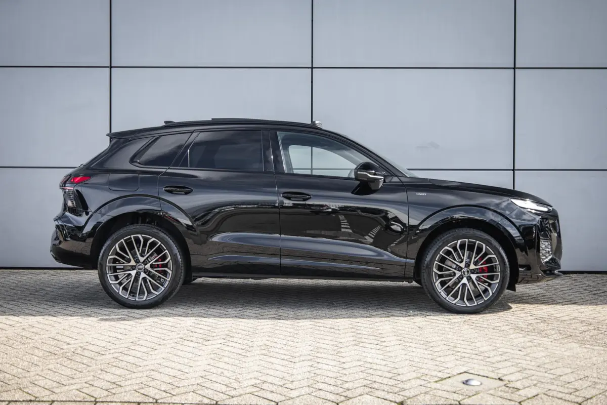1.5 e-hybrid 272pk S Edition | Panoramadak | 20" Velgen