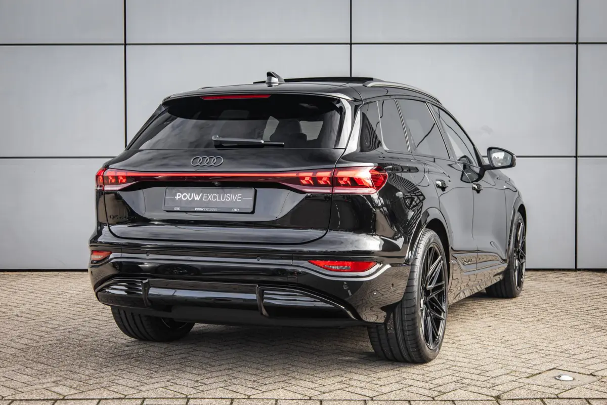 S edition 252pk 83 kWh | Techniek Pakket Pro | Trekhaak Pakket