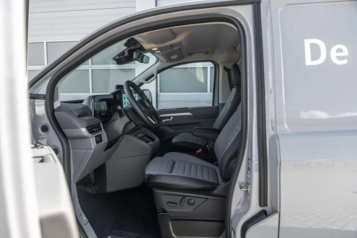 2.5 eHybrid 233pk AUT L2H1 30 Bulli | LMV 19'' | Trekhaak Vast
