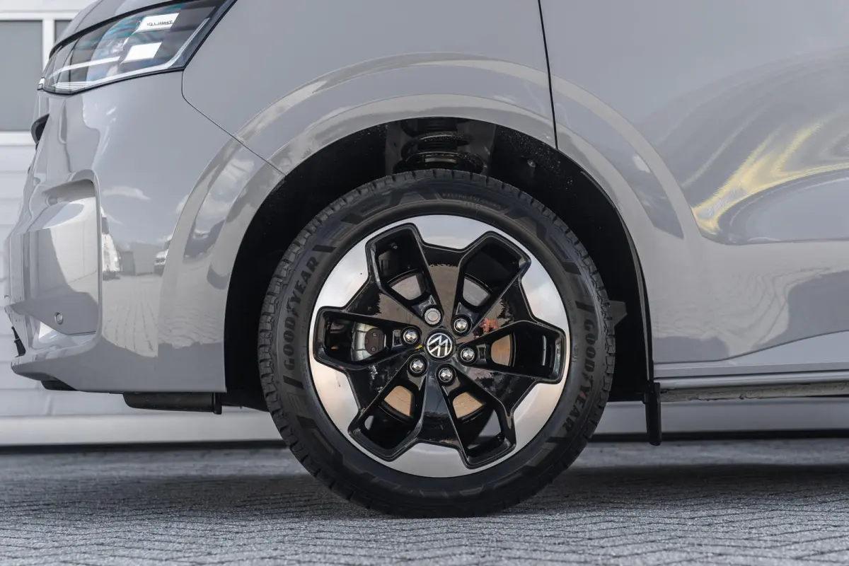 2.5 eHybrid 233pk AUT L2H1 30 Bulli | LMV 19'' | Trekhaak Vast