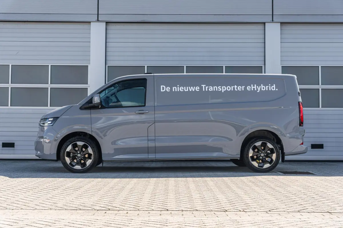 2.5 eHybrid 233pk AUT L2H1 30 Bulli | LMV 19'' | Trekhaak Vast