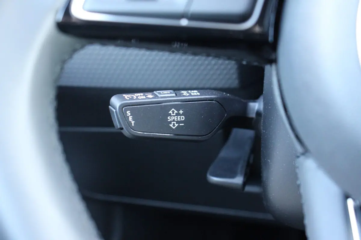 25 TFSI 95pk Advanced edition | Parkeersensoren | 17" Velgen | Apple Carplay/Android Auto