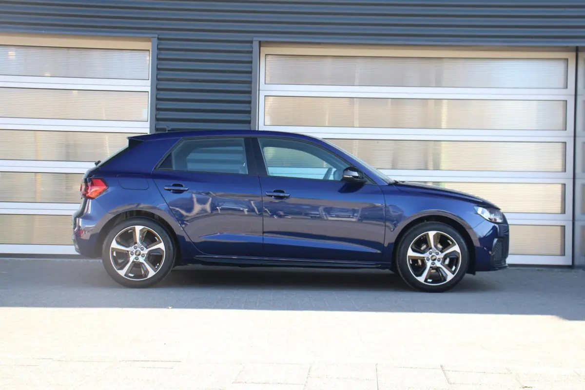 25 TFSI 95pk Advanced edition | Parkeersensoren | 17" Velgen | Apple Carplay/Android Auto