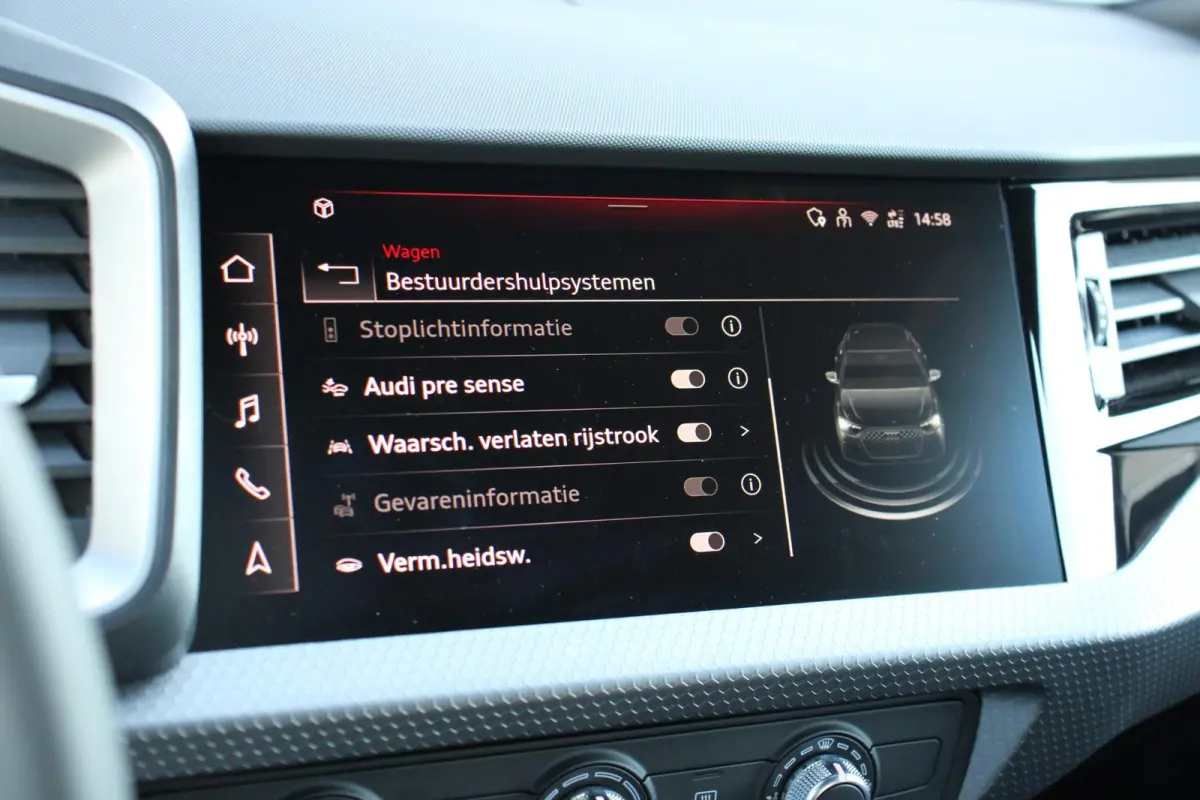 25 TFSI 95pk Advanced edition | Parkeersensoren | 17" Velgen | Apple Carplay/Android Auto