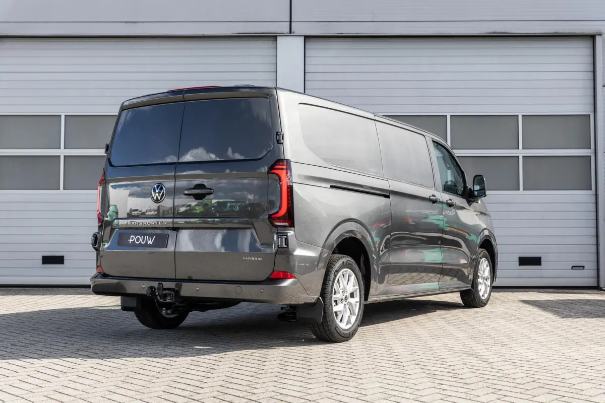2.5 eHybrid 233pk AUT L2H1 30 Bulli | LMV 17'' | Trekhaak |