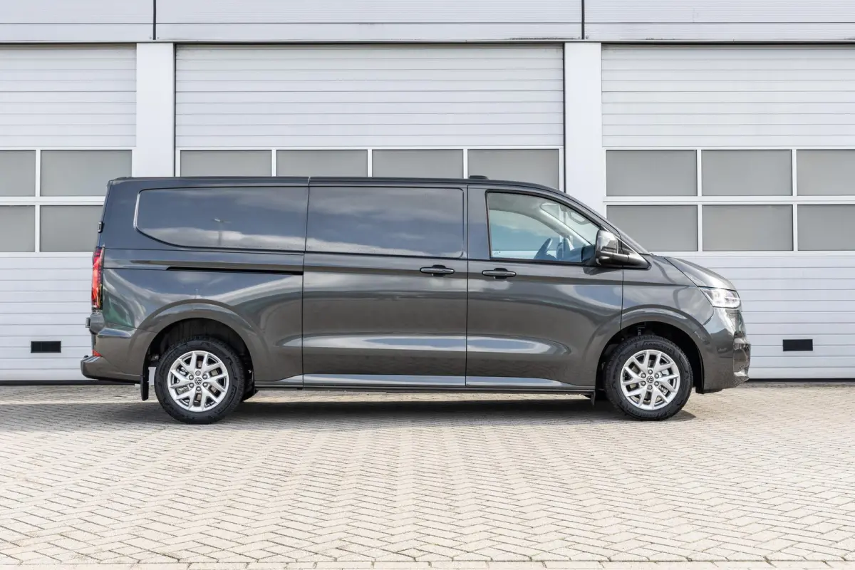 2.5 eHybrid 233pk AUT L2H1 30 Bulli | LMV 17'' | Trekhaak |