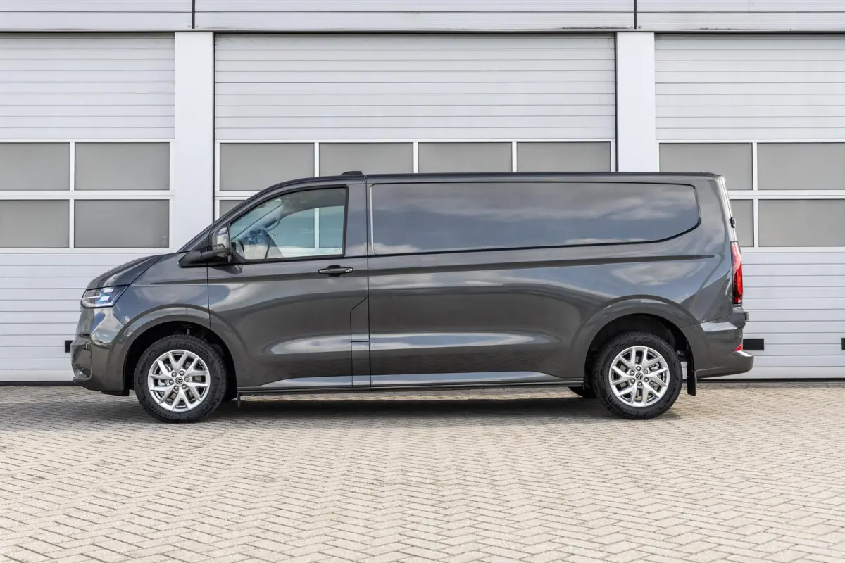 2.5 eHybrid 233pk AUT L2H1 30 Bulli | LMV 17'' | Trekhaak |