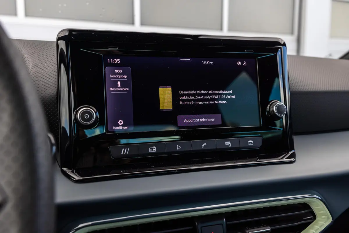 1.0 EcoTSI 95pk Style Business Connect | Achteruitrijcamera | Cruise Control