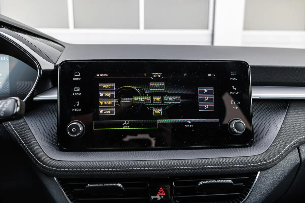 1.0 TSI 95pk Business Edition | Stoelverwarming