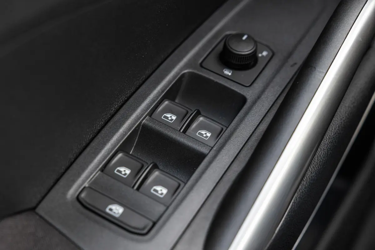 1.0 TSI 95pk Business Edition | Stoelverwarming
