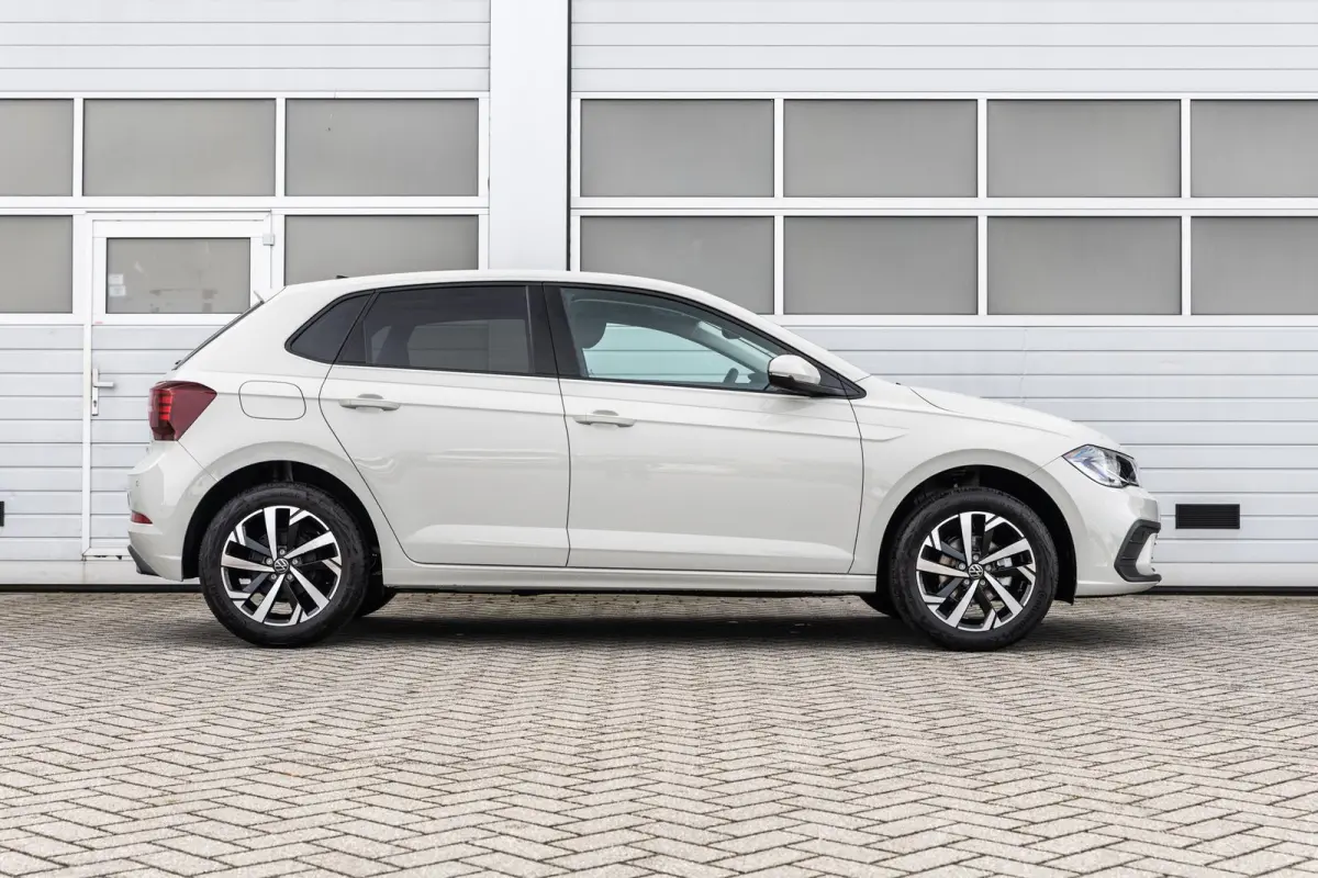 1.0 TSI 95pk Life Edition | Comfort Pakket | 16" Velgen
