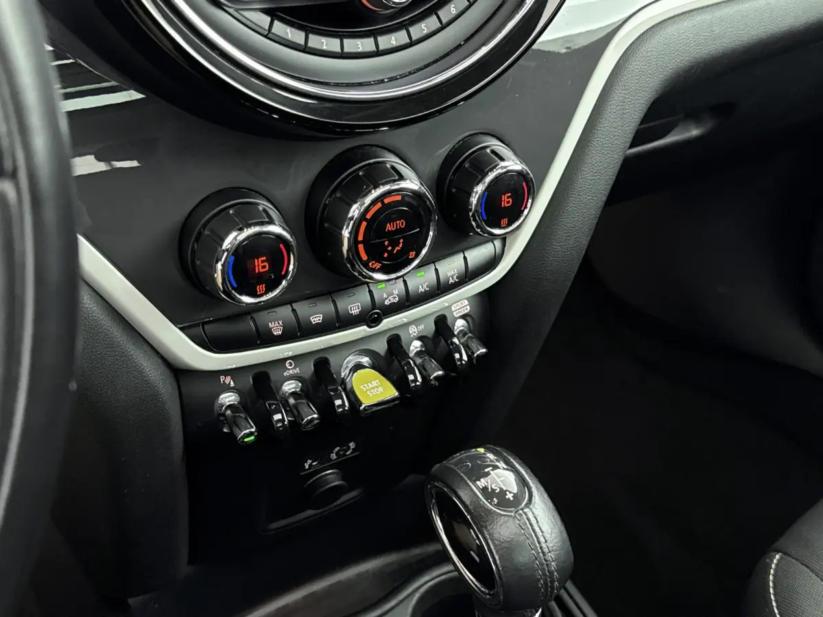 Mini Cooper ALL4 Chilli LM velgen|