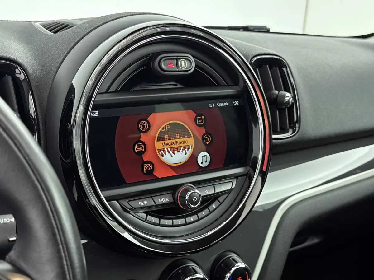 Mini Cooper ALL4 Chilli LM velgen|