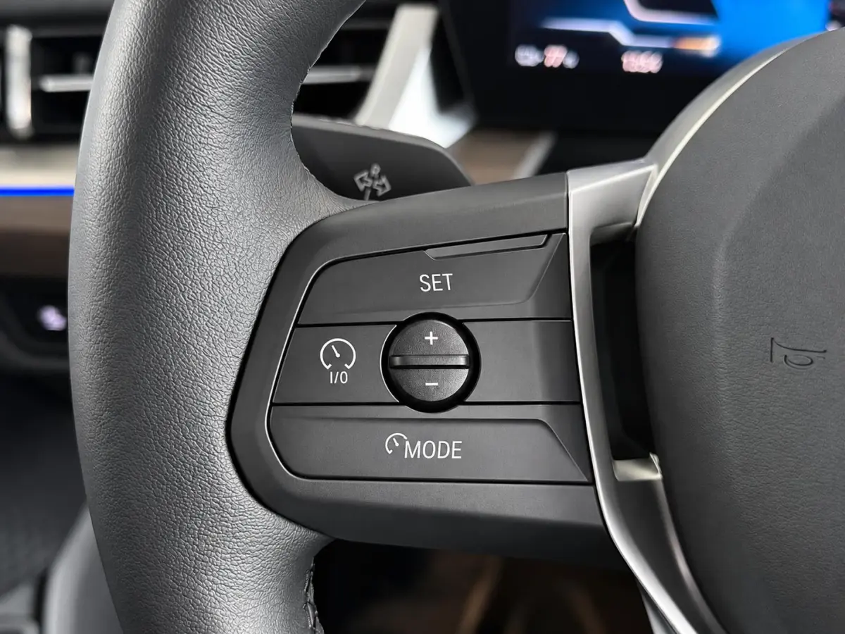 xDrive30 67 kWh Trekhaak Harman Kardon 360 Camera Elektrisch Verstelbare Stoelen met Geheugenfunctie LED Koplampen Stoelverwarming 20 Inch Lichtmetalen BMW Individual Velgen