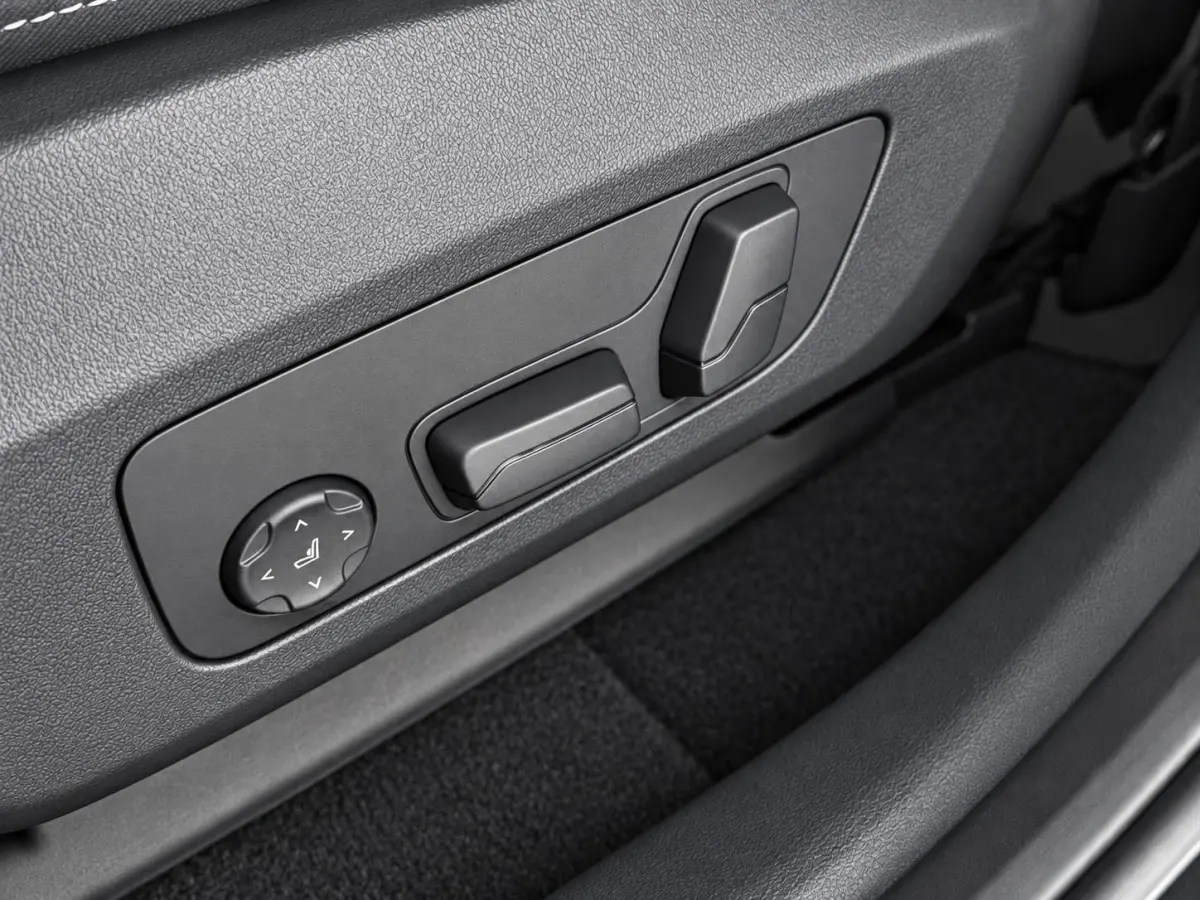 xDrive30 67 kWh Trekhaak Harman Kardon 360 Camera Elektrisch Verstelbare Stoelen met Geheugenfunctie LED Koplampen Stoelverwarming 20 Inch Lichtmetalen BMW Individual Velgen