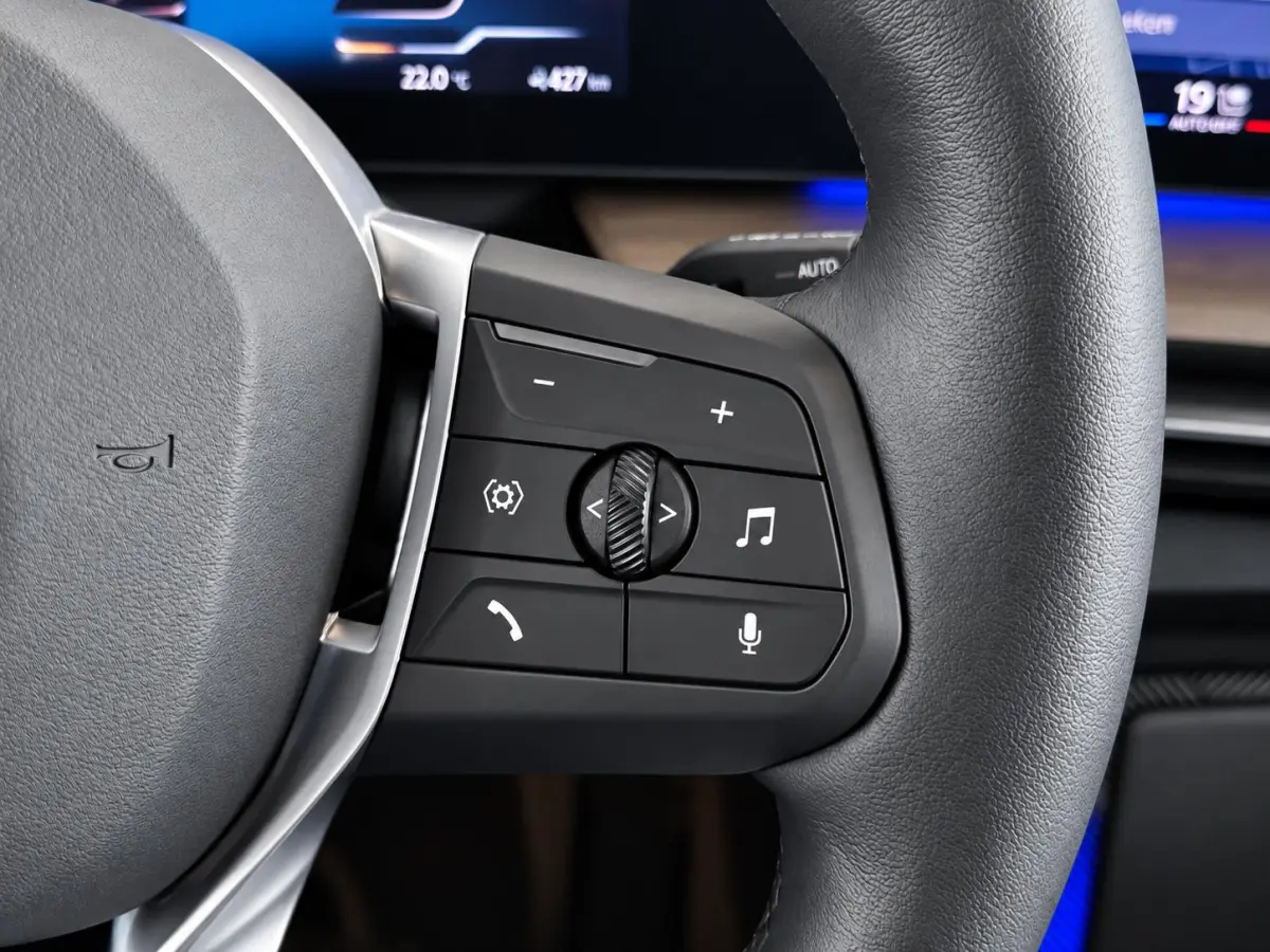 xDrive30 67 kWh Trekhaak Harman Kardon 360 Camera Elektrisch Verstelbare Stoelen met Geheugenfunctie LED Koplampen Stoelverwarming 20 Inch Lichtmetalen BMW Individual Velgen