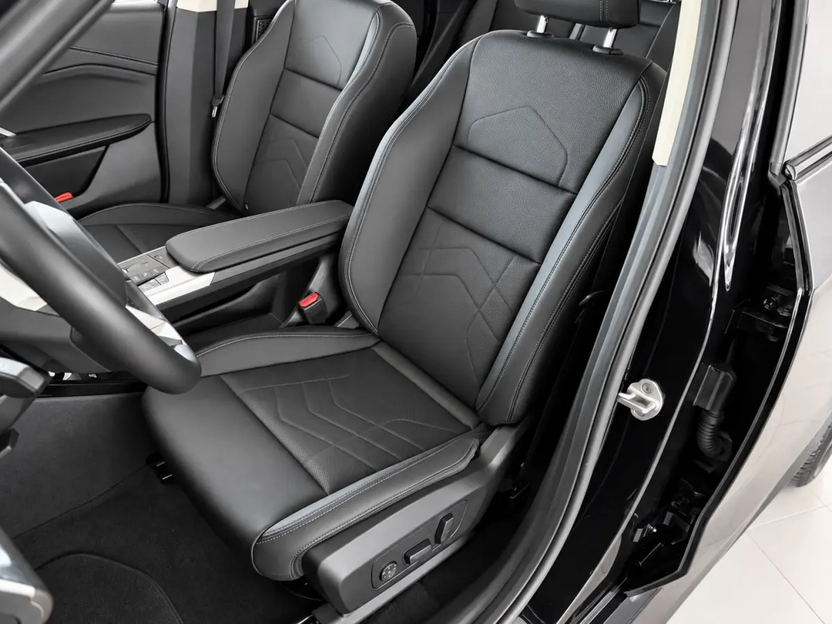 xDrive30 67 kWh Trekhaak Harman Kardon 360 Camera Elektrisch Verstelbare Stoelen met Geheugenfunctie LED Koplampen Stoelverwarming 20 Inch Lichtmetalen BMW Individual Velgen