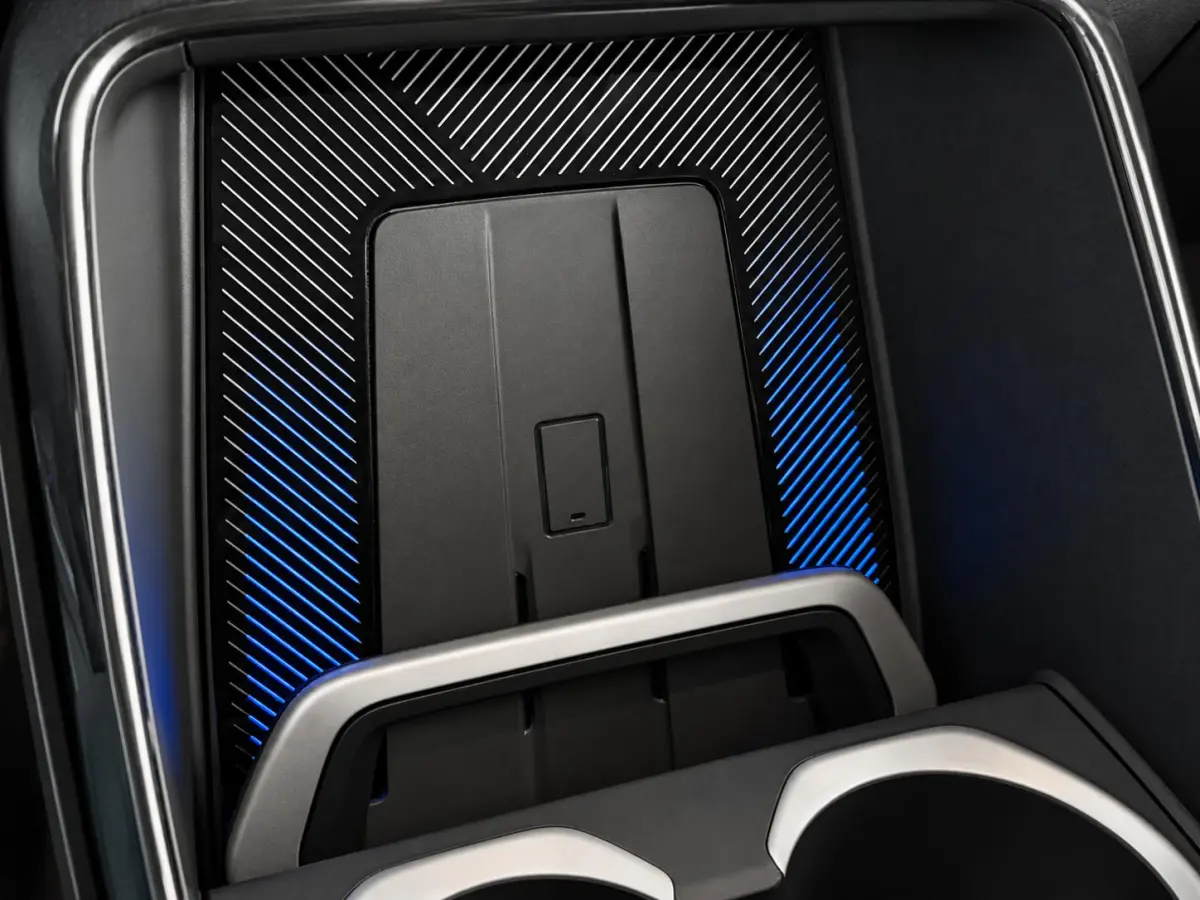 xDrive30 67 kWh Trekhaak Harman Kardon 360 Camera Elektrisch Verstelbare Stoelen met Geheugenfunctie LED Koplampen Stoelverwarming 20 Inch Lichtmetalen BMW Individual Velgen