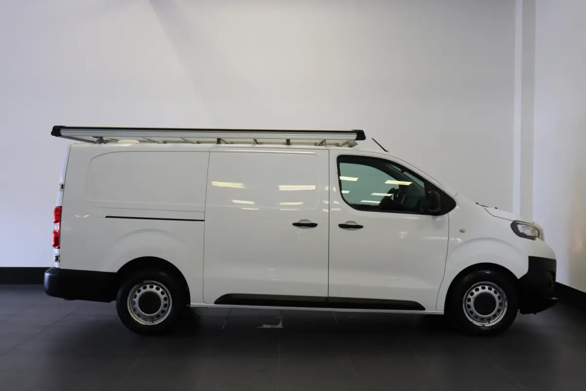 2.0 BlueHDI 122 PK L3 EURO 6 - Airco - Navi - Cruise - €12.499,- Excl.