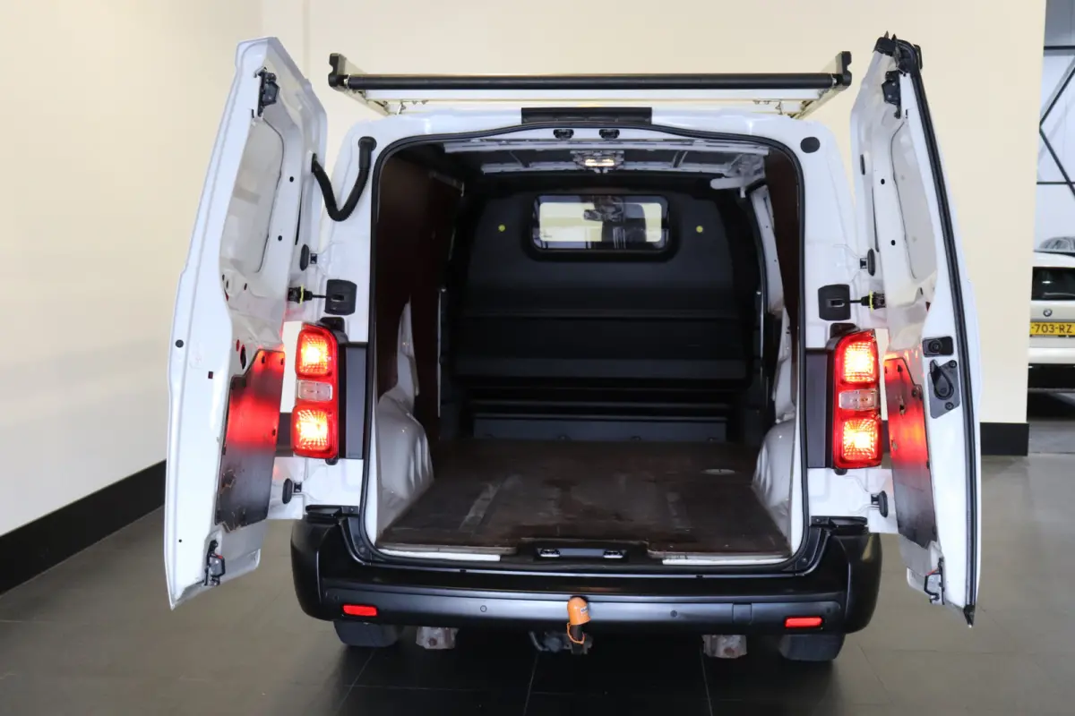 2.0 BlueHDI 122 PK L3 EURO 6 - Airco - Navi - Cruise - €12.499,- Excl.