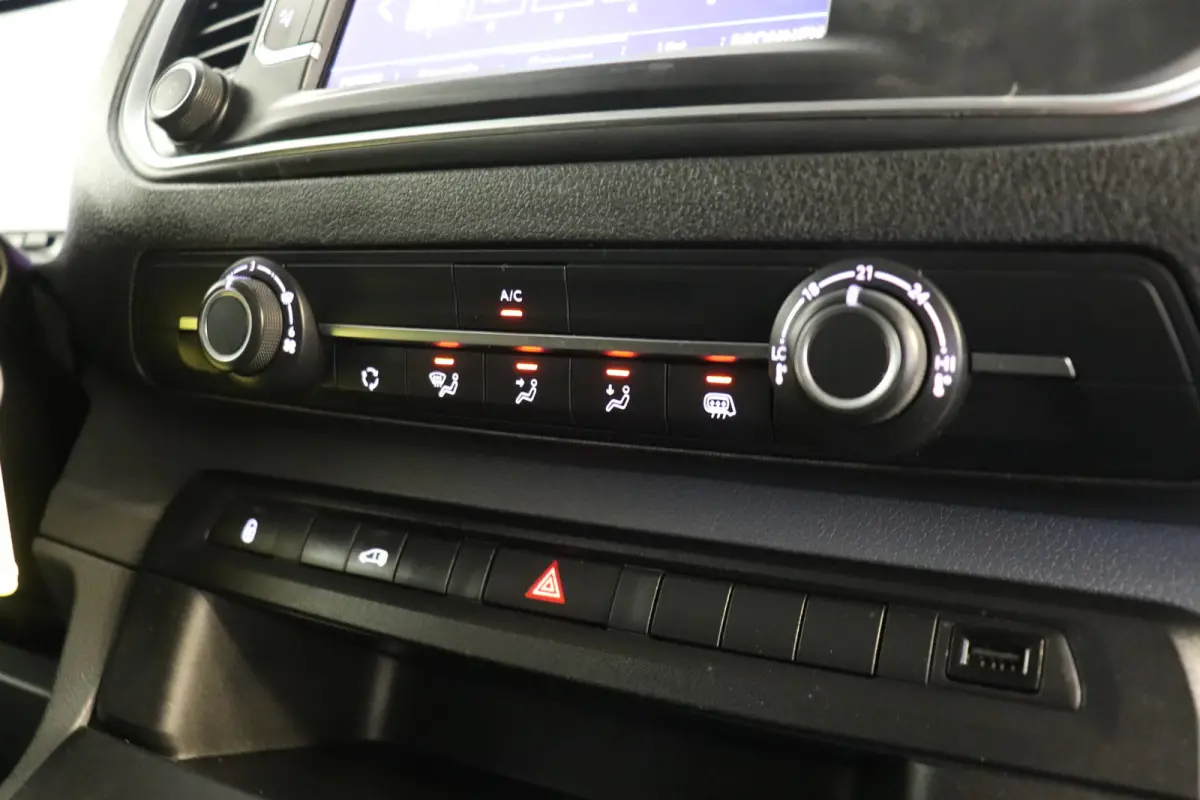 2.0 BlueHDI 122 PK L3 EURO 6 - Airco - Navi - Cruise - €12.499,- Excl.